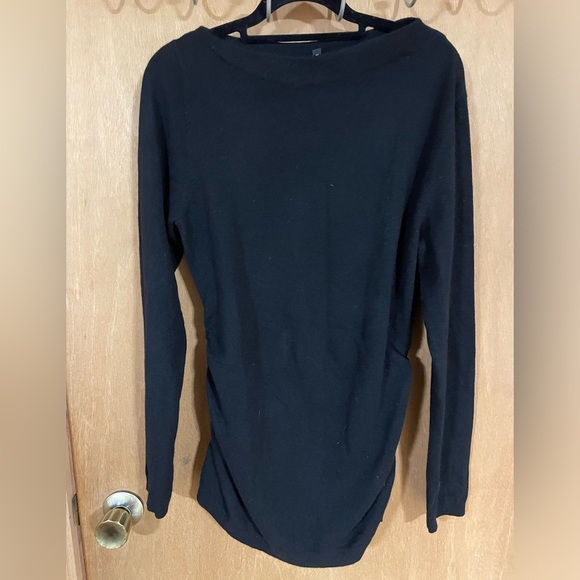#186- THEORY -long sleeve black cashmere top - Picture 2 of 4